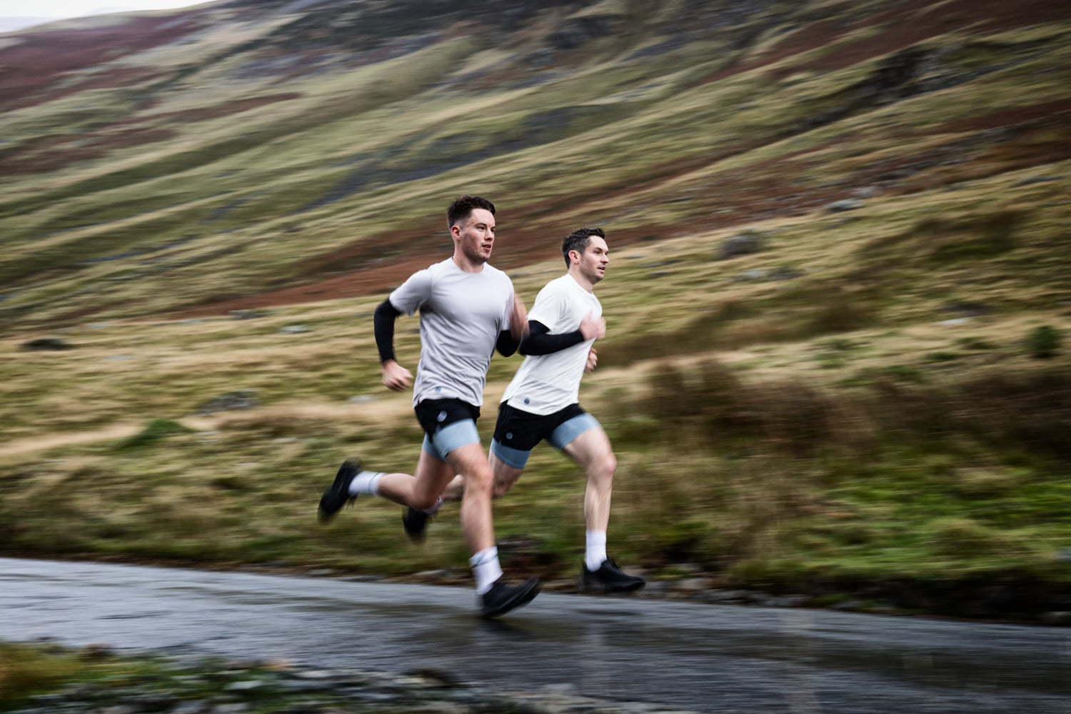 Running through the hills in Zur Running Clothing